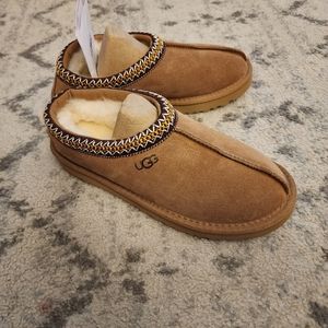 WOMENS UGGS TAZMAN SIZE 9